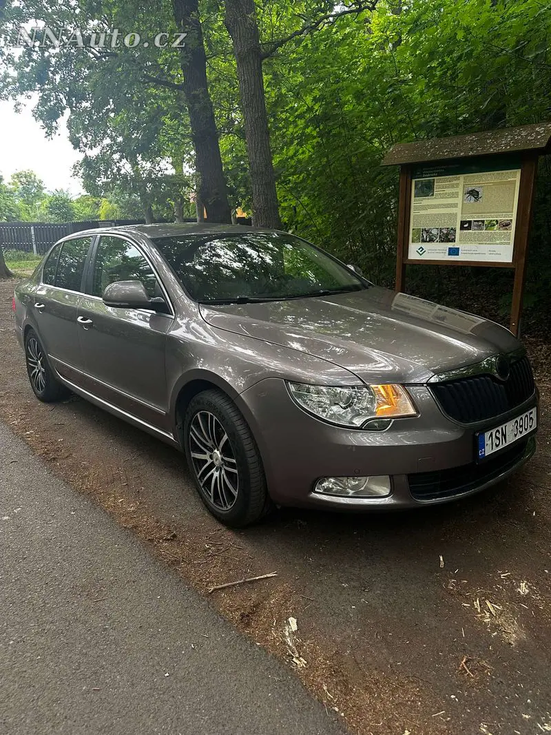 Škoda Superb 2012