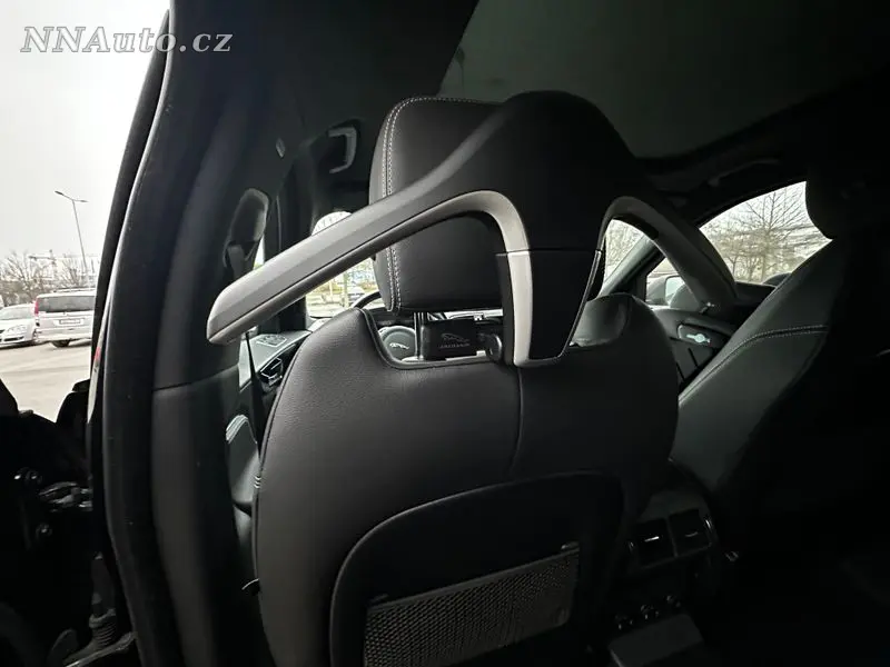 Jaguar F-Pace – foto 2