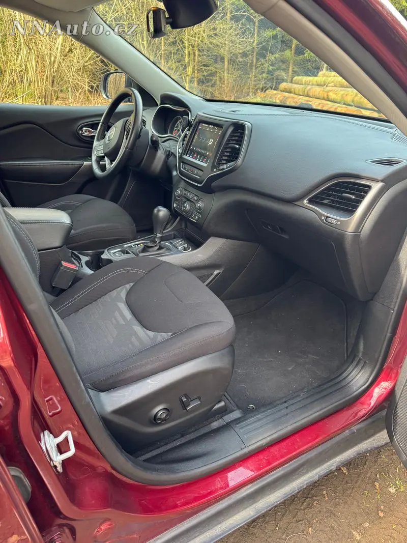 Jeep Cherokee – foto 4