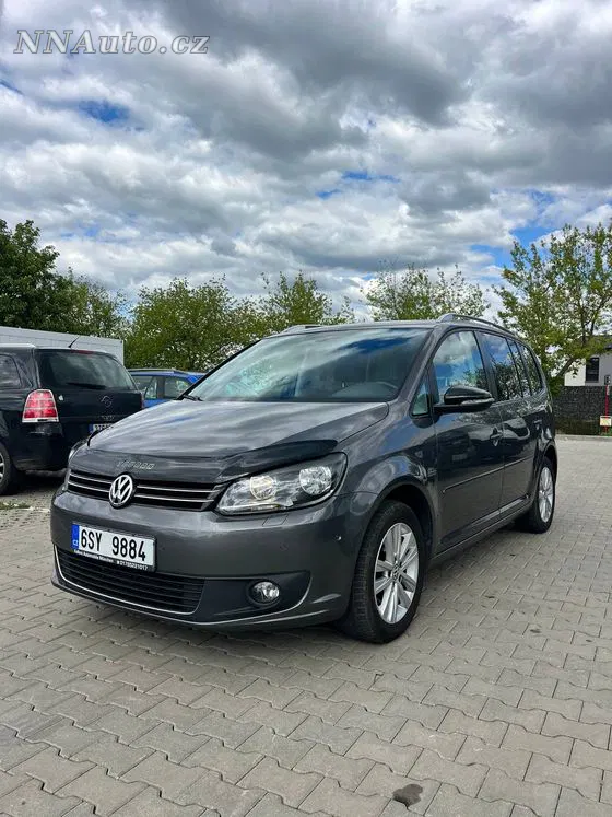 Volkswagen Touran 2012 na prodej – hlavní fotografie