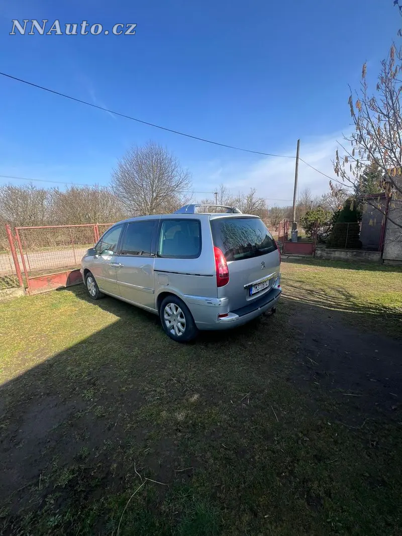 Peugeot E-2008 – foto 4
