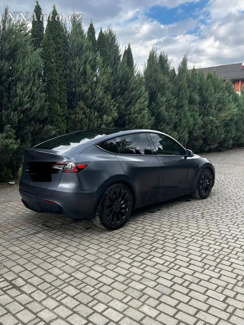 Tesla Model Y 2022 – fotografie vozu