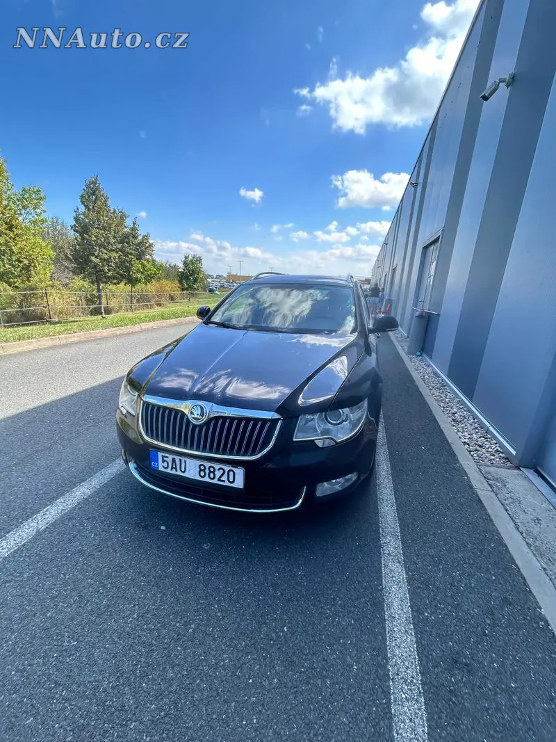 Škoda Superb 2012