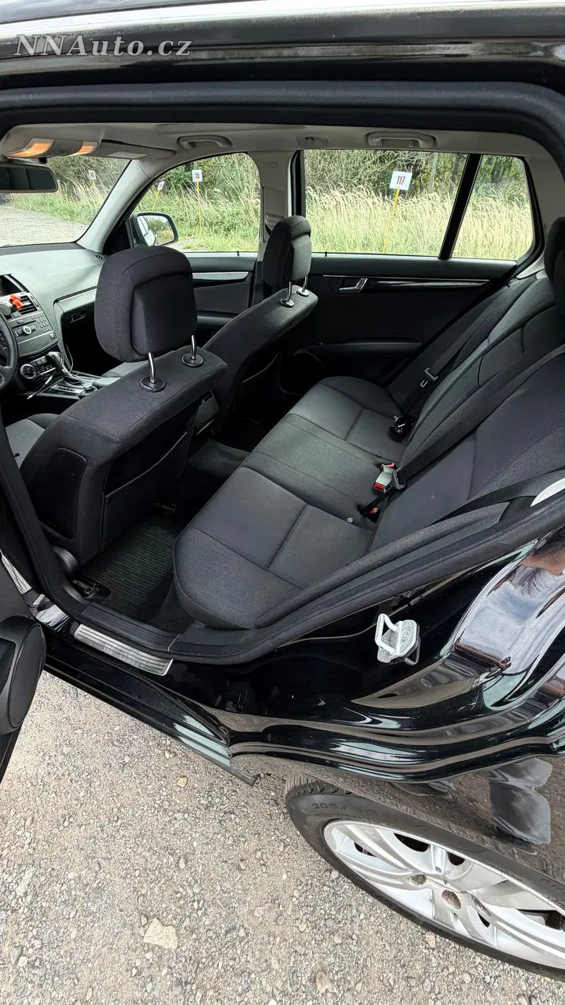 Mercedes-Benz C-Class 2008 – fotografie vozu