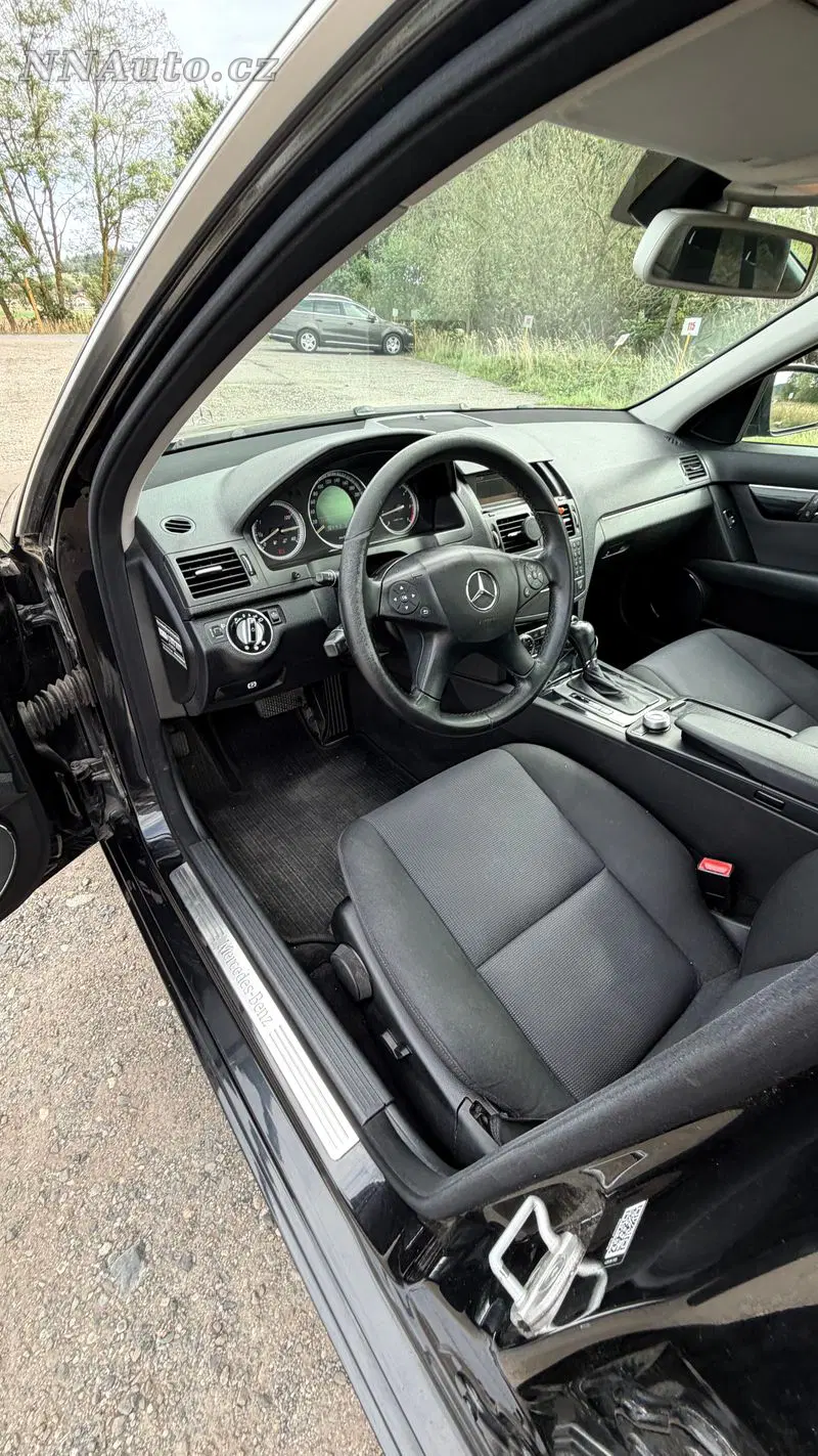 Mercedes-Benz C-Class 2008 – fotografie vozu