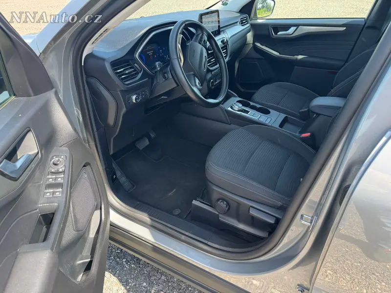 Ford Kuga 2023 – fotografie vozu