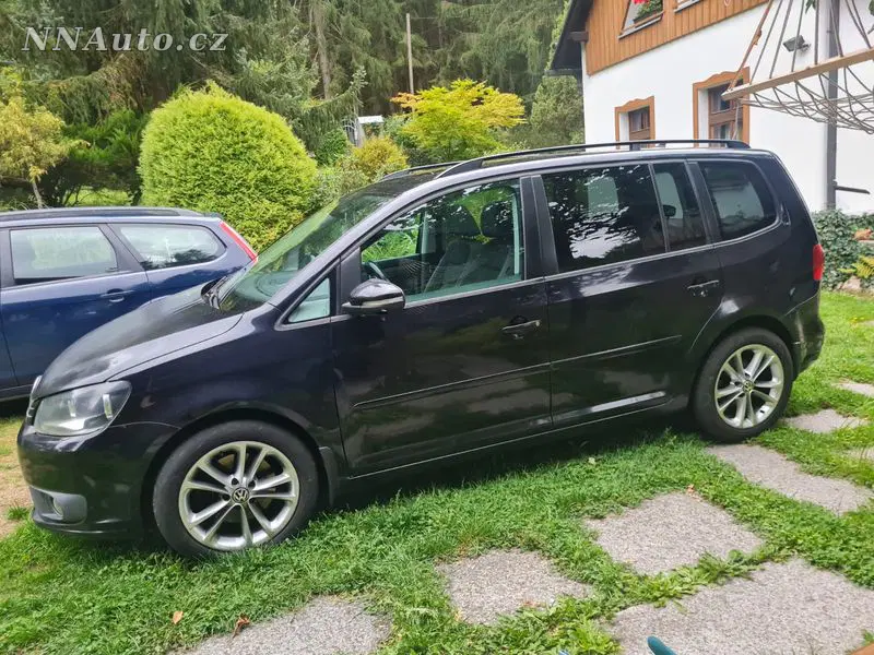 Volkswagen Touran 2011 – fotografie vozu
