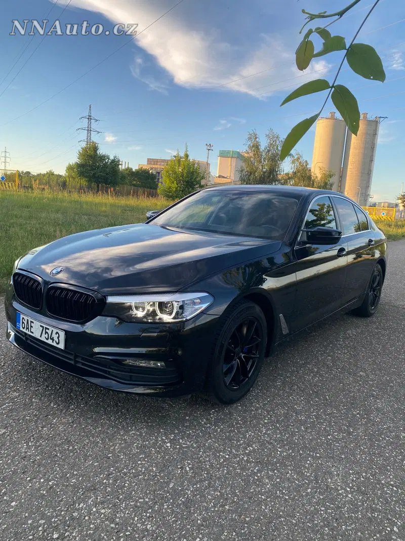 BMW 5 Series 2017 – fotografie vozu