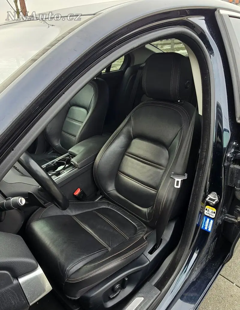 Jaguar Xe – foto 6