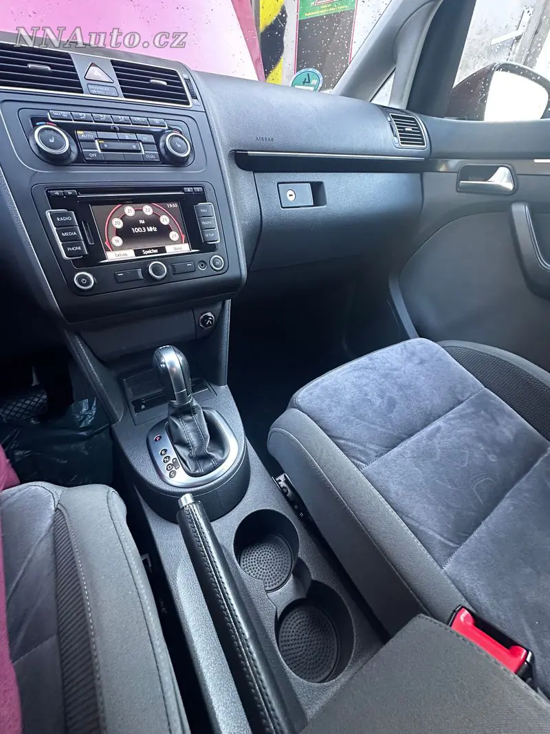 Volkswagen Touran – foto 8