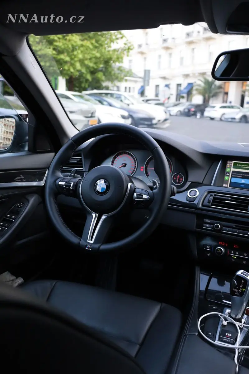 BMW 5-Series-Touring – foto 10