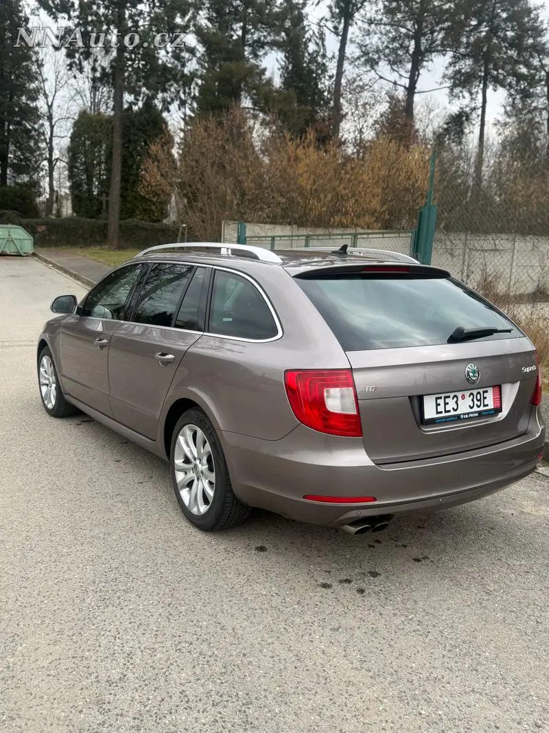 Skoda Superb – foto 2