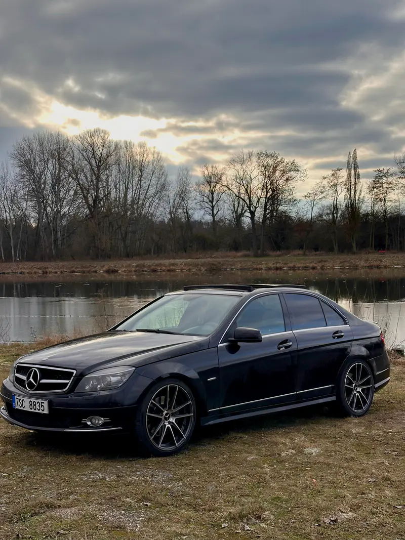Mercedes-benz C-class 2009