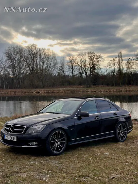 Mercedes-Benz C-Class 2009 na prodej – hlavní fotografie