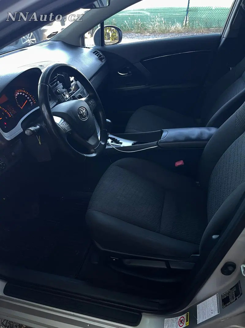 Toyota Avensis – foto 6