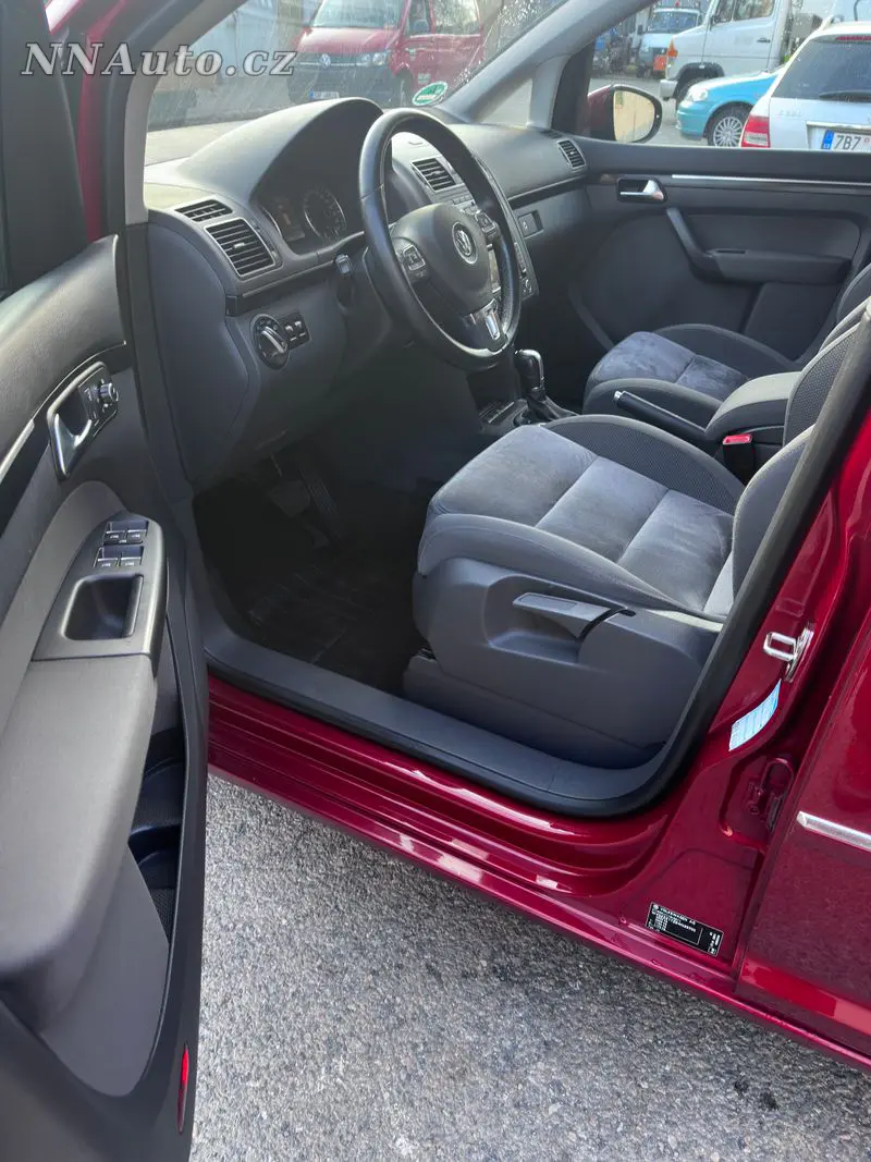 Volkswagen Touran – foto 7
