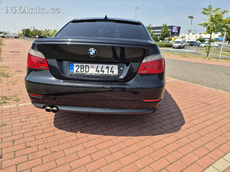BMW 5 Series 2008 – fotografie vozu