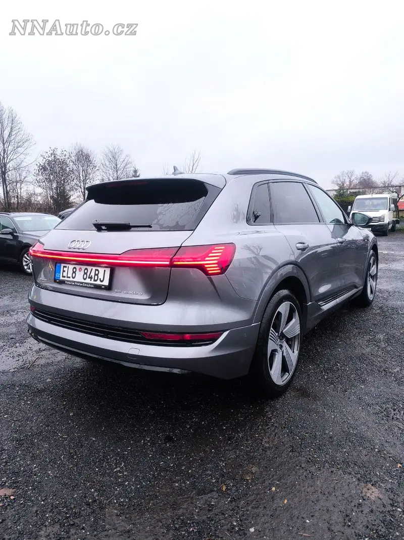 Audi E-Tron – foto 3