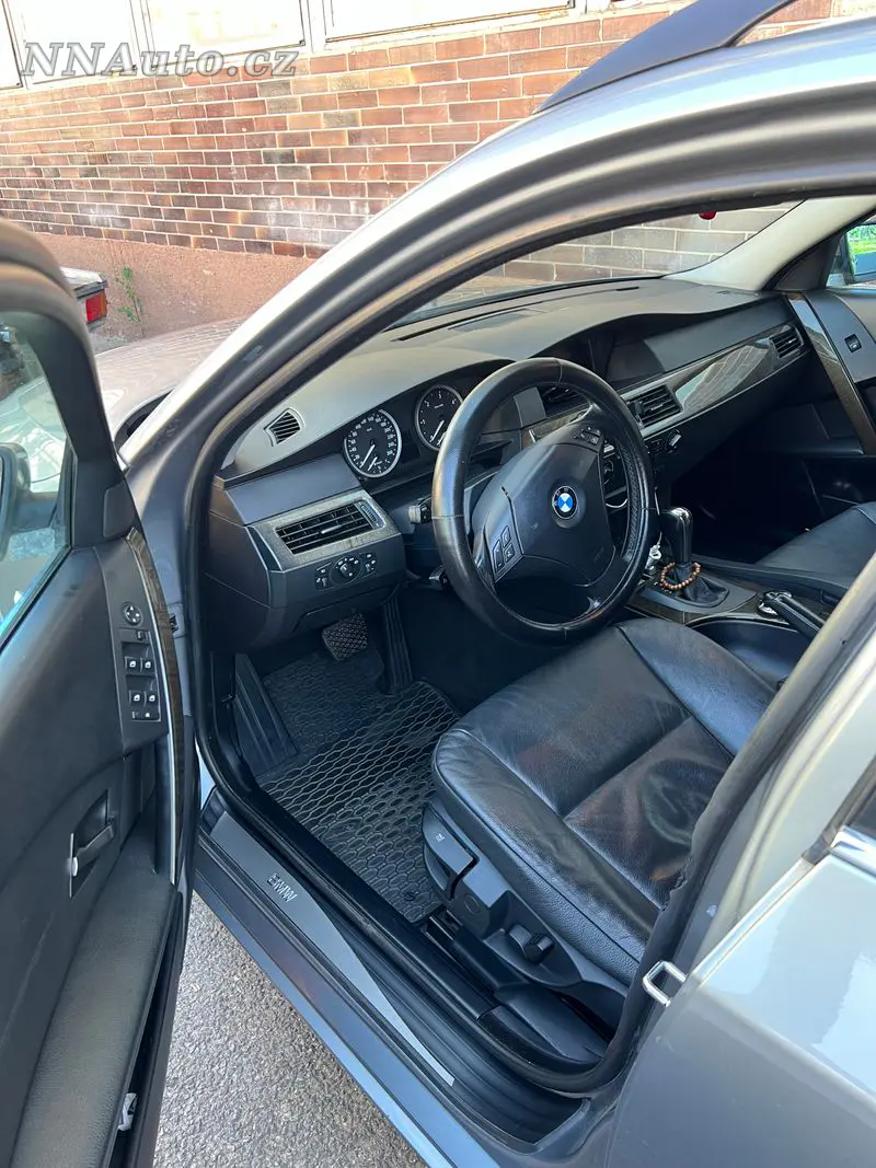 BMW 5 Series 2006 – fotografie vozu