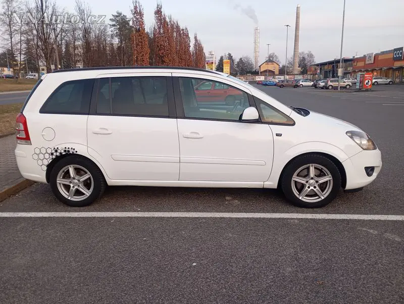 Opel Zafira – foto 3