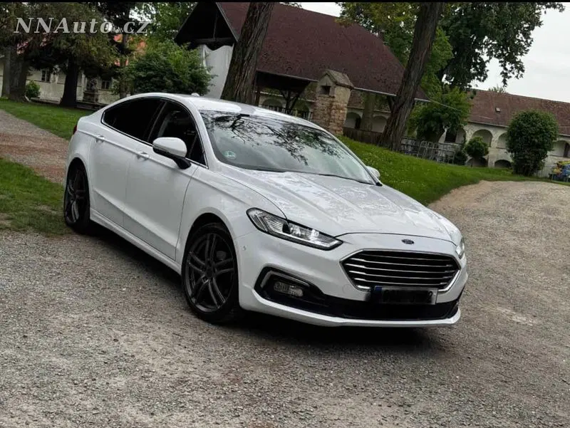 Ford Mondeo 2020 – fotografie vozu