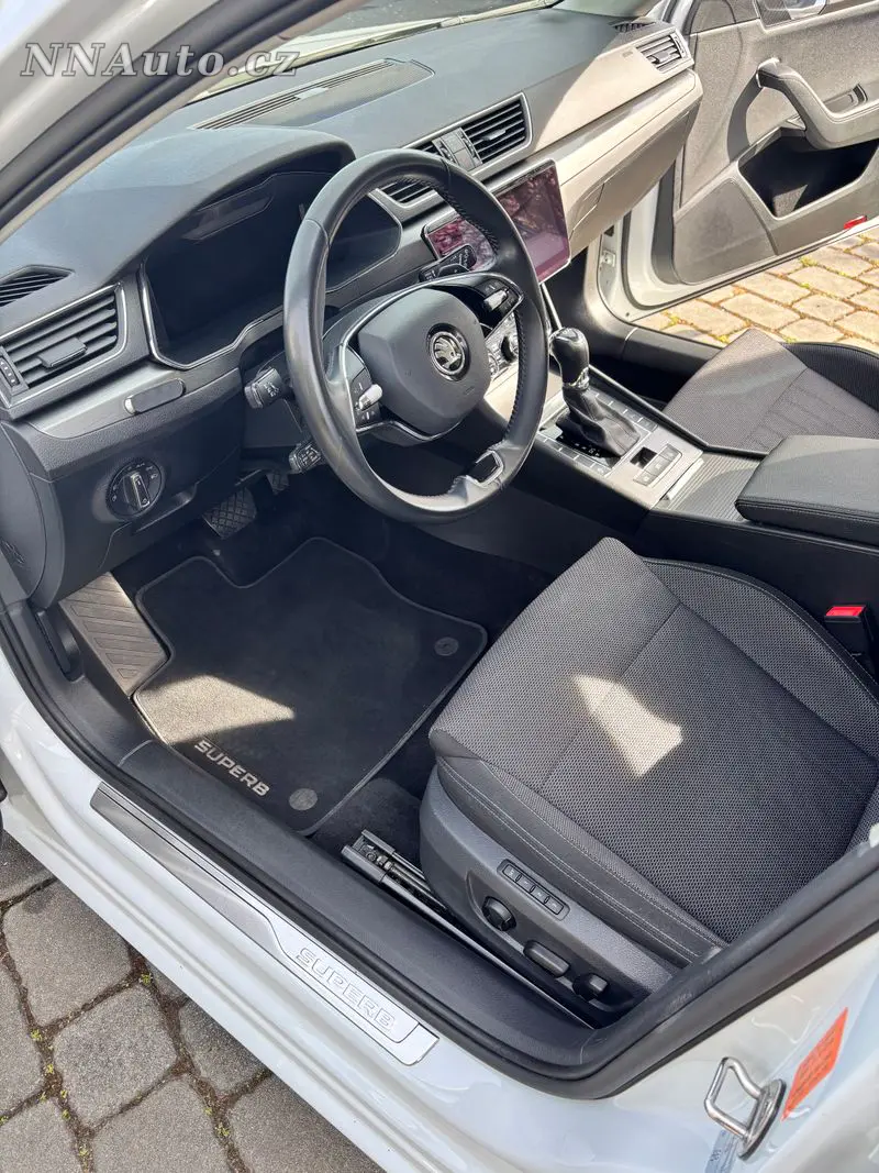 Skoda Superb – foto 8