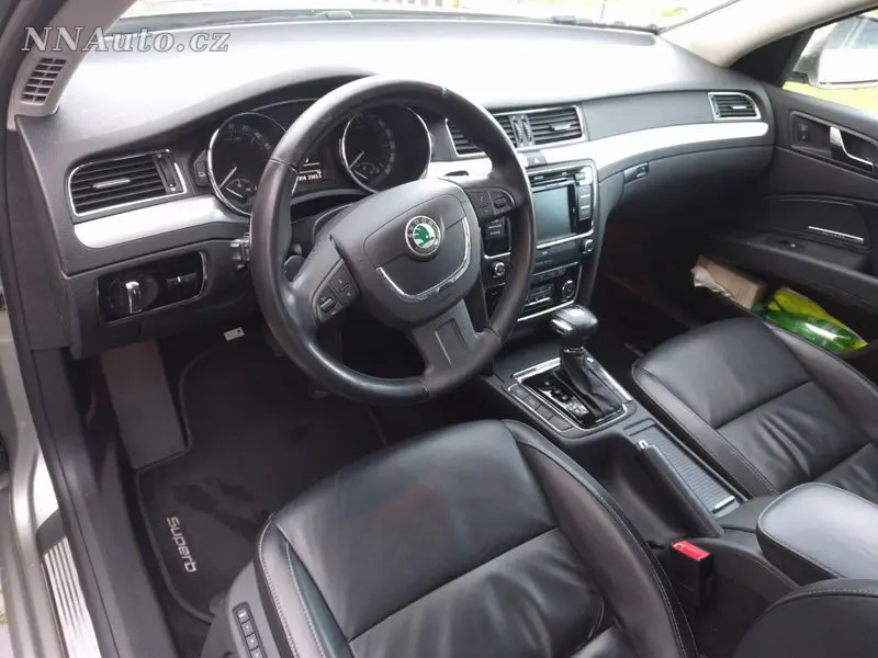 Skoda Superb – foto 8