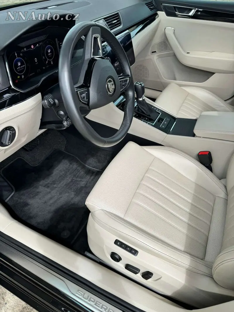 Skoda Superb – foto 8