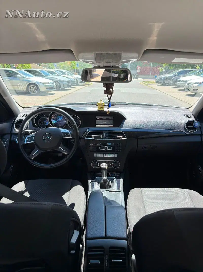 Mercedes-Benz V-Class 2012 – fotografie vozu