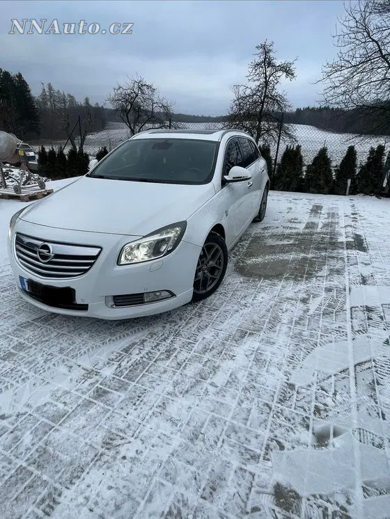Opel Insignia 2011 na prodej – hlavní fotografie