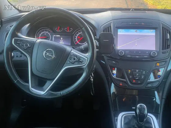 Opel Insignia 2013 na prodej – hlavní fotografie