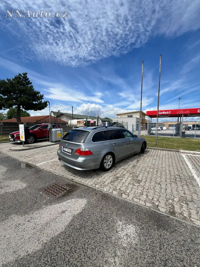 BMW 5 Series 2006 – fotografie vozu