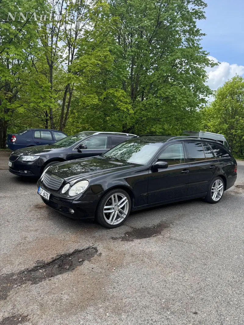 Mercedes-Benz E-Class 2004 – fotografie vozu