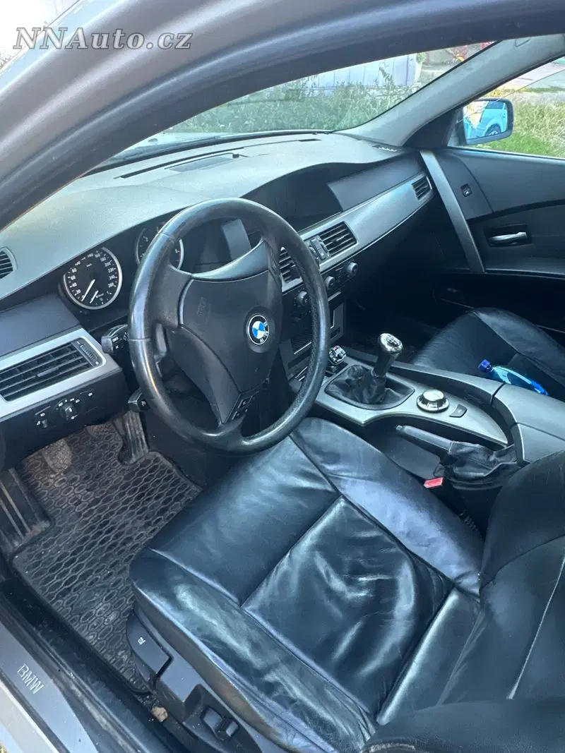 BMW 5 Series 2005 – fotografie vozu