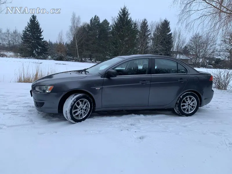 Mitsubishi Lancer – foto 6