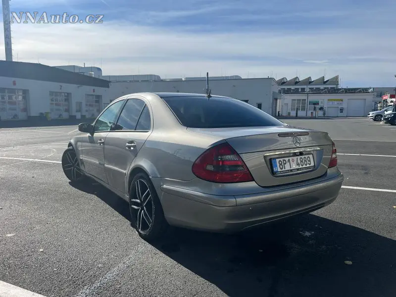 Mercedes-benz E-Class – foto 4