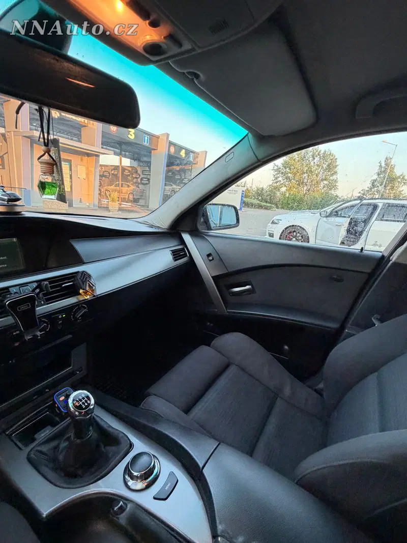 BMW 5 Series 2006 – fotografie vozu