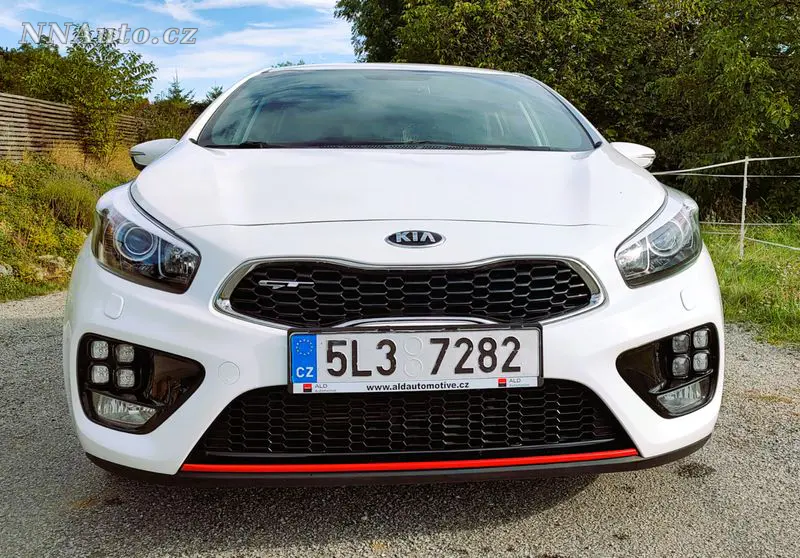KIA Ceed – foto 2