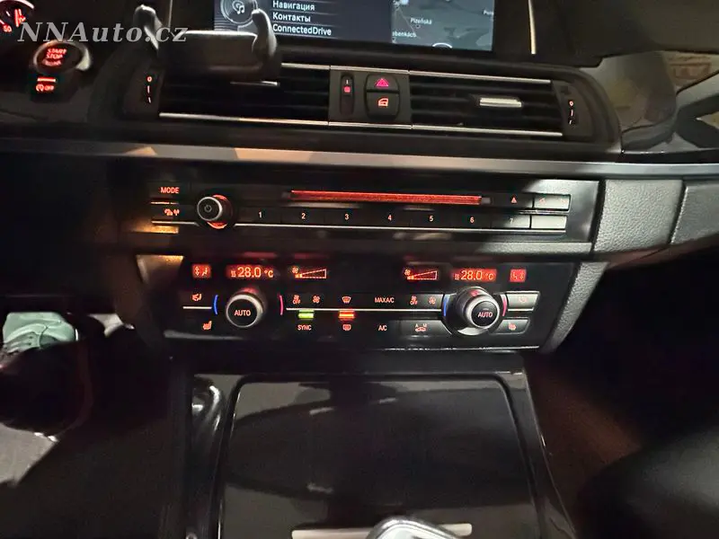 BMW 5-Series-Touring – foto 8