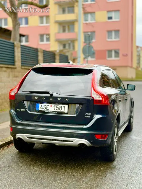Volvo XC 60 2.4D 151kw 4*4  2010 Rok