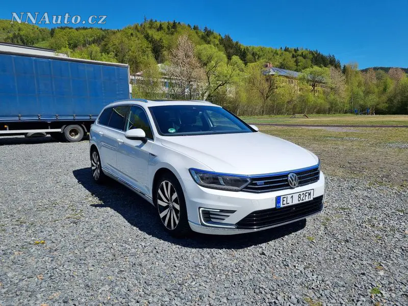 Volkswagen Passat – foto 2