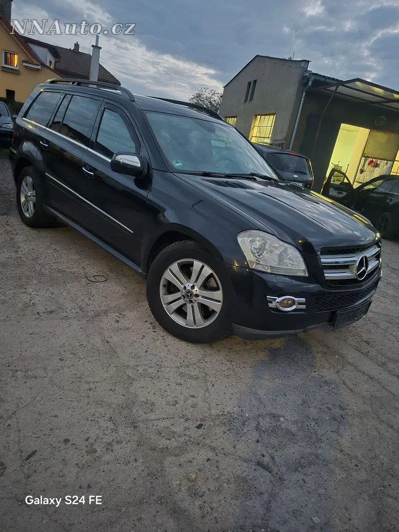 Mercedes-Benz GLS 2009 – fotografie vozu