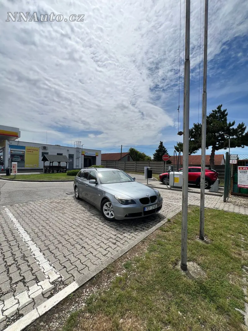 BMW 5 Series 2006 – fotografie vozu