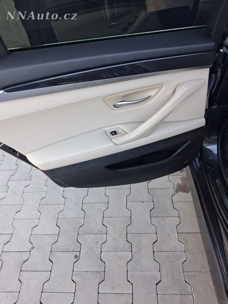 BMW 5 Series 2014 – fotografie vozu