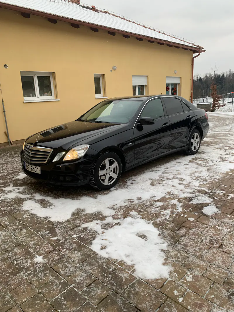 Mercedes-benz E-class 2011