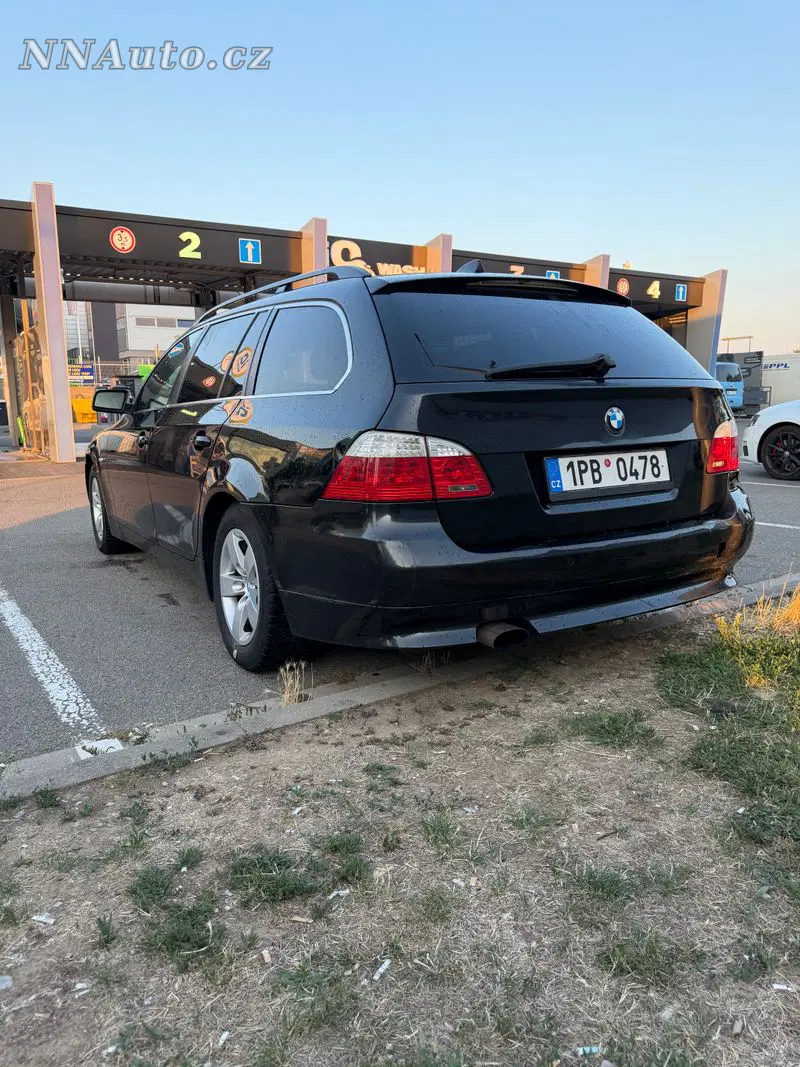 BMW 5 Series 2006 – fotografie vozu