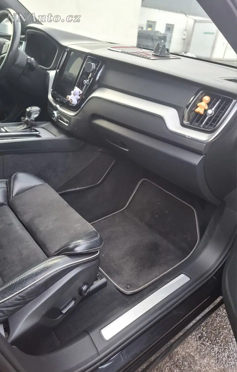 Volvo XC60 2018 – fotografie vozu