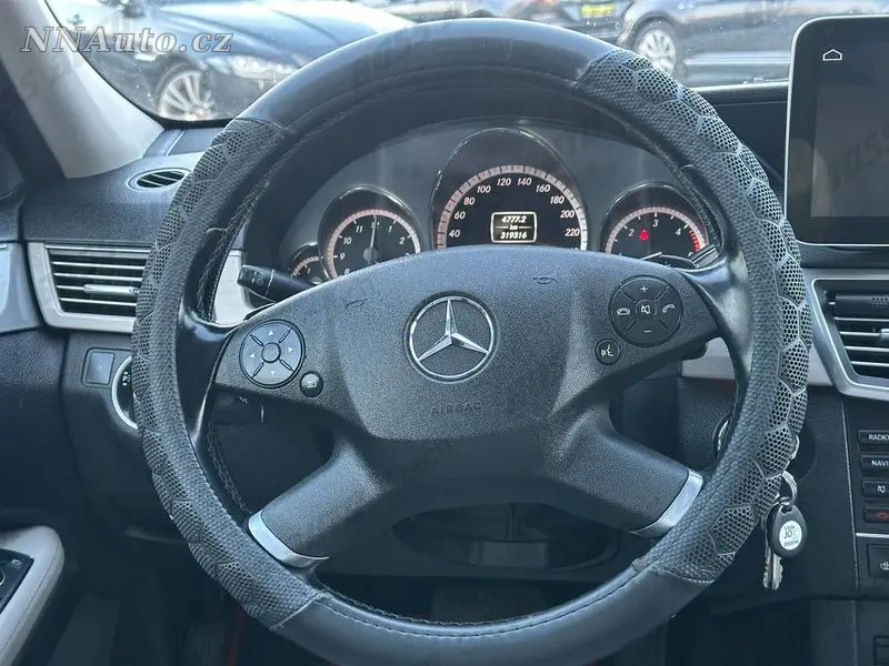 Mercedes-benz E-Class – foto 5