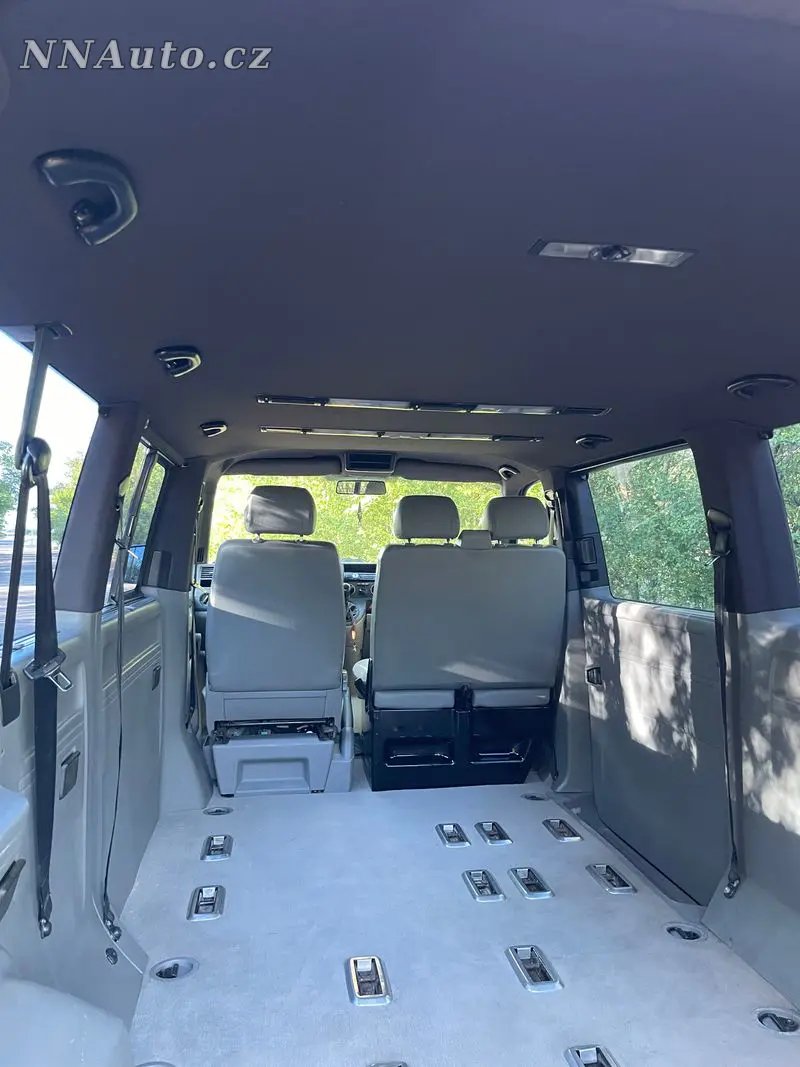 Volkswagen Caravelle 2006 – fotografie vozu