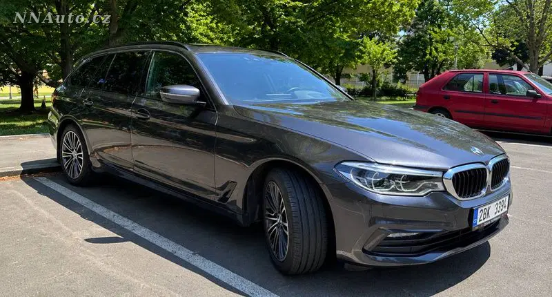 BMW 5 Series Touring 2019 – fotografie vozu